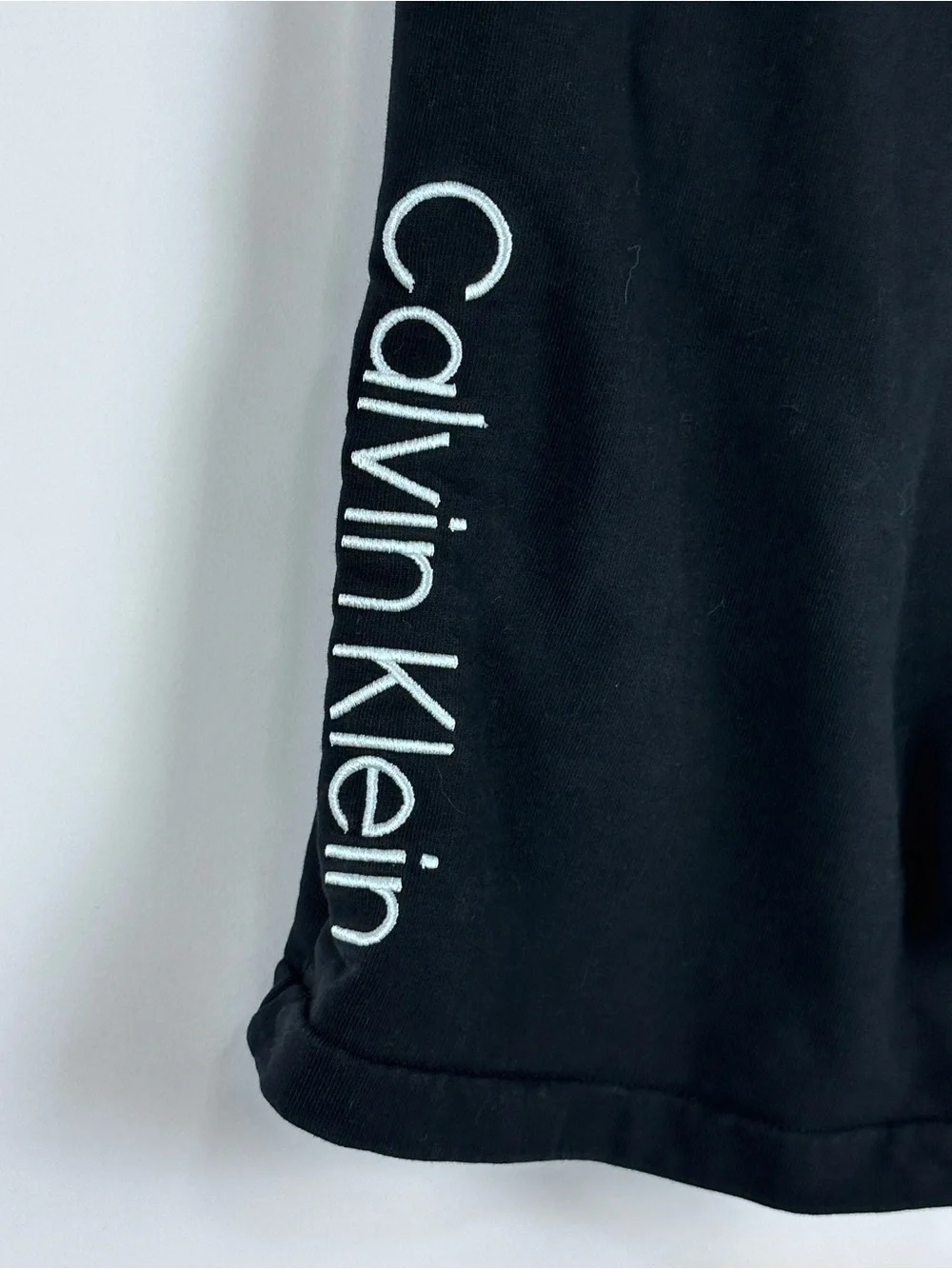 Calvin Klein Men’s Black Logo Sweat Shorts Elastic Waist Casual Athletic Shorts